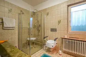Exklusives Einfamilienhaus mit Einliegerwohnung und großem Grundstück in Top-Lage – Heinsberg (Kreis) – Vorschaubild 8