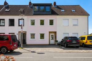 LENAU - Raumwunder mit fünf Schlafzimmern und sonnigem Familiengarten! – Die vollständige Adresse der Immobilie erhältst du vom Anbieter., 31139 Moritzberg / Bockfeld, Hildesheim – Vorschaubild 1