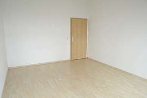 Ruhige Wohnung mit großer Küche, Balkon und modernem Wannenbad – Ebersdorfer Str. 15, 9131 Ebersdorf, Chemnitz – Vorschaubild 7