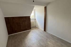 Attraktive 3,5-Zimmer-Dachgeschosswohnung in Duisburg – Freidrich-Wilhelm-Str. 24, 47051 Dellviertel, Duisburg – Vorschaubild 10