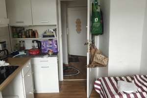 Alltagstaugliche 2-Zimmer-Wohnung im Wiesbaden-Bereich -Balkon-Keller-Bad mit Fenster  – Hasenstr 12, 65197 Biebrich, Wiesbaden – Vorschaubild 3