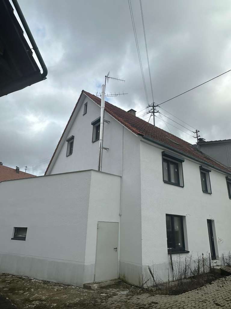 Immobilie in Pfronstetten - Exklusives Reihenhaus mit Einliegerwohnung in Pfronstetten – 210 m² Wohnfläche, 8 Zimmer - Bild 0