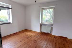 Ruhiges Einfamilienhaus in München Pasing auf großem Grundstück – Die vollständige Adresse der Immobilie erhältst du vom Anbieter., 81241 Pasing, München – Vorschaubild 7