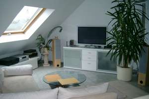 Exklusives Wohnen in Mainz-Kastel: Helle 4-Zimmer-Wohnung mit Kamin, Balkon & Garage