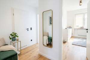 2-Zimmer-Traum im EG mit hochwertigem Parkett & Einbauküche – Die vollständige Adresse der Immobilie erhältst du vom Anbieter., 40237 Düsseltal, Düsseldorf – Vorschaubild 1