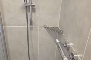 2 Zimmer Wohnung Einbauküche Dusche saniert – Erzberger Straße 16, 39104 Altstadt, Magdeburg – Vorschaubild 4