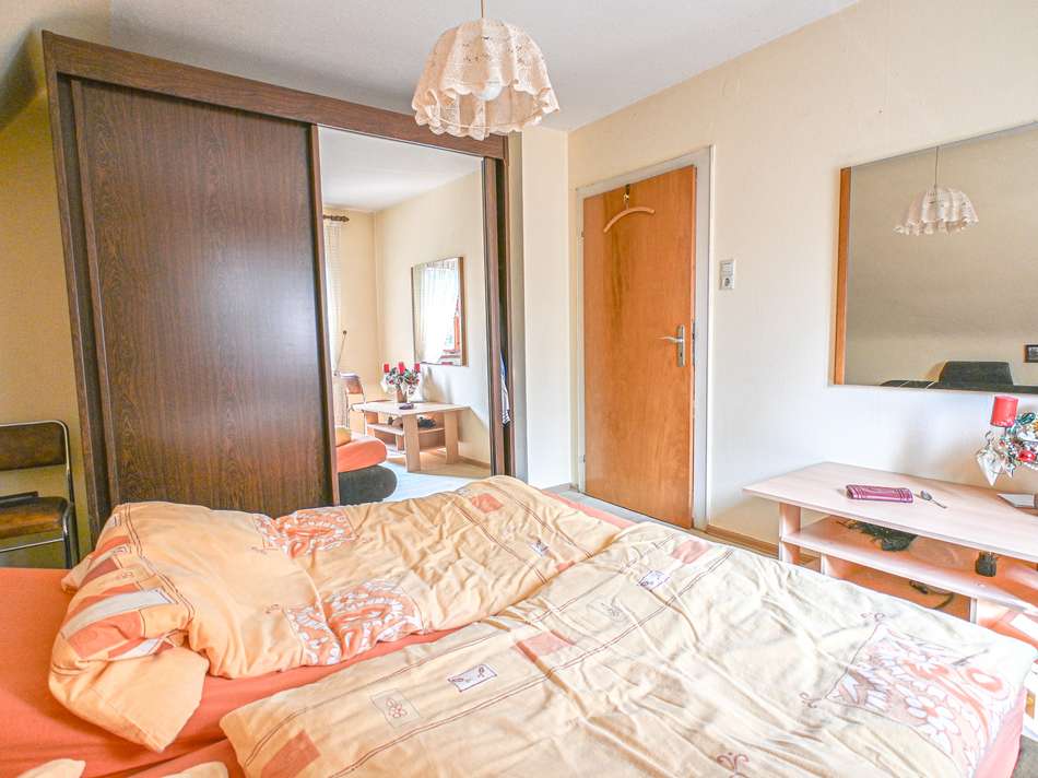 Schlafzimmer 1 DG