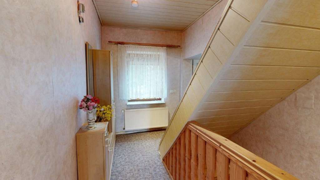 Immobilie in Köthen (Anhalt) - Ohne Käuferprovision! Freistehendes EFH mit großem Hof & einzigartigem Garagenensemble in Köthen - Bild 3