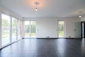 Familienglück nahe BER: Moderne Doppelhaushälfte in ruhiger Feldrandlage von Berlin-Rudow – Die vollständige Adresse der Immobilie erhältst du vom Anbieter., 12355 Rudow, Berlin – Vorschaubild 6