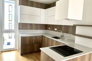 Schwabing-Freimann: Helle, moderne 4-ZI-Wohnung mit durchgehendem Balkon & EBK,  ideal  auch als WG – Max-Bill-Straße 3, 80807 Alte Heide-Hirschau, München – Vorschaubild 1