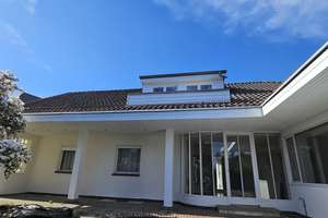 Architektonisch reizvolle Villa in Best-Lage am Mulang maklerfrei – Die vollständige Adresse der Immobilie erhältst du vom Anbieter., 34131 Bad Wilhelmshöhe, Kassel – Vorschaubild 2