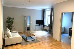 Schillerkiez: 2 Zimmer-Apartment im 1. OG, Seitenflügel/Gartenhaus