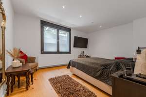 Wohnen wie im eigenen Stadthaus: Garten, Gewölbekeller und separater Eingang – Die vollständige Adresse der Immobilie erhältst du vom Anbieter., 40223 Bilk, Düsseldorf – Vorschaubild 23