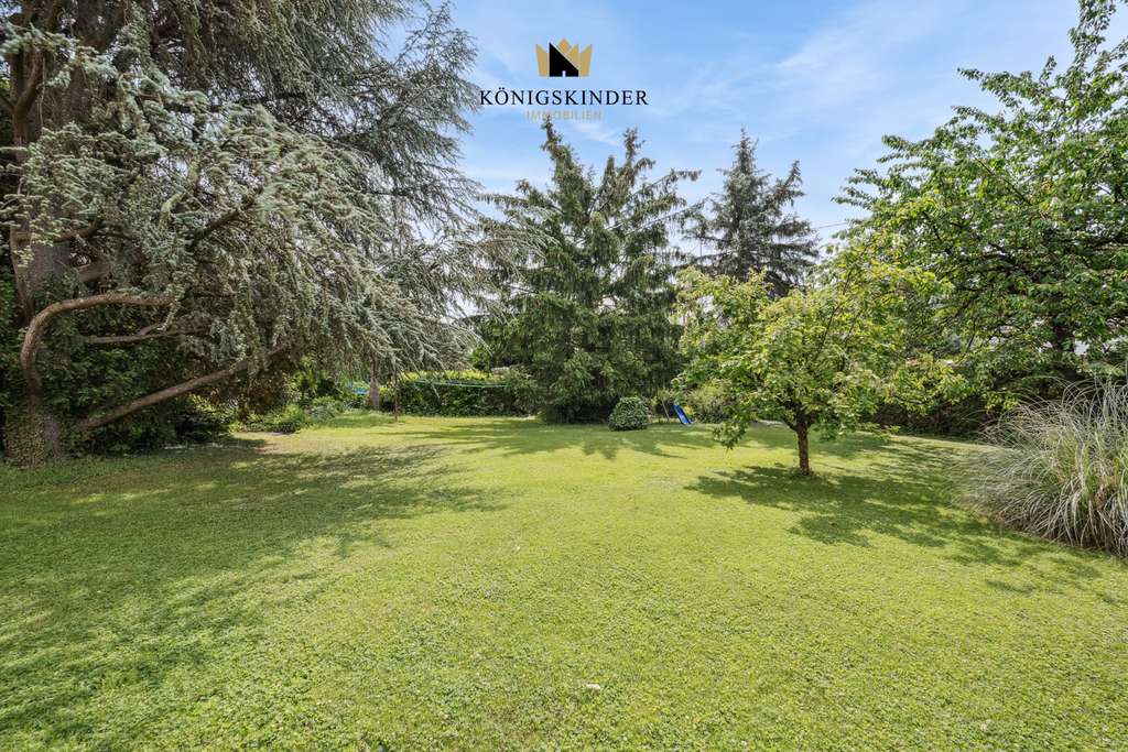 Immobilie in Remshalden - Gepflegtes Mehrfamilienhaus mit 2 Garagen und parkähnlichen Garten - Bild 3