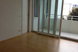Schöne, geräumige 1-Zimmer Wohnung nahe Böhmerwaldplatz/Bogenhausen in ruhiger Lage – Steinhauser Str. 37, 81677 München – Vorschaubild 2