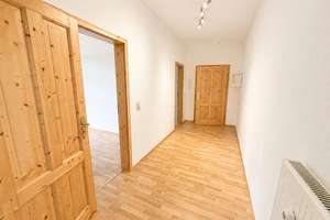 Charmante 2-Zimmer-Wohnung mit Balkon und Wohlfühlbad in Leipzig-Gohlis – Die vollständige Adresse der Immobilie erhältst du vom Anbieter., 4157 Gohlis-Mitte, Leipzig – Vorschaubild 2