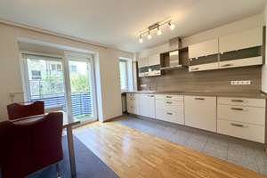 Stilvolle 2-Zi-WE mit großer Wohnküche u. EBK, Parkett, Balkon in beliebter Wohnlage / Stadtfeld-Ost – 39108 Stadtfeld Ost, Magdeburg – Vorschaubild 12
