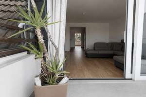 Maisonette-Wohnen mit Kamin, Balkon und Tiefgaragenstellplatz in Düsseldorf-Holthausen – Die vollständige Adresse der Immobilie erhältst du vom Anbieter., 40589 Holthausen, Düsseldorf – Vorschaubild 11