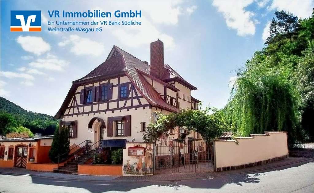 Immobilie in Hinterweidenthal - Charmantes, einzigartiges Wohnhaus mit Gaststätte und Biergarten in Hinterweidenthal - Bild 0