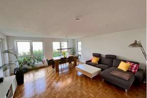 Helle 3-Zimmer-Wohnung in Heilbronn-Ost mit 2 Balkonen, TG-Stellplatz, Einbauküche, Hausmeister