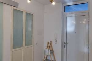 Teilmöblierte, provisionsfreie 2-Zimmer-Wohnung mit Balkon, EBK u. Tiefgarage in München-Bogenhausen – Ostpreußenstraße 89, 81927 Englschalking, München – Vorschaubild 14