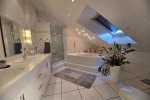 High-End Living in Toplage: Exklusive Immobilie in Bottrop-Fuhlenbrock – Die vollständige Adresse der Immobilie erhältst du vom Anbieter., 46242 Fuhlenbrock, Bottrop – Vorschaubild 20