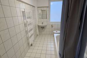 ⭐🏠3erWG-GEEINGNET-Gepflegte Wohnung mit Laminat,2 Bädern, Wohnküche, Duschbad & Balkon⭐🏠 – 44145 Borsigplatz, Dortmund – Vorschaubild 9