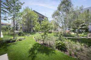 Großzügige 4-Zimmer-Wohnung mit Südloggia und Einbauküche – Stadion-Anlage 7, 68782 Brühl – Vorschaubild 2