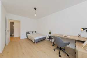15 m² Furnished room with green view close to Olympiapark | Warm rent incl. electricity, heating, wa – Treitschkestraße 4, 80992 München – Vorschaubild 1
