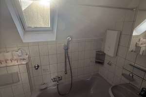 Großzügige 3-Zimmer-Dachgeschosswohnung in freistehendem Haus mit Stadtvilla-Charakter – Paderborner Straße 97, 44143 Kaiserbrunnen, Dortmund – Vorschaubild 12