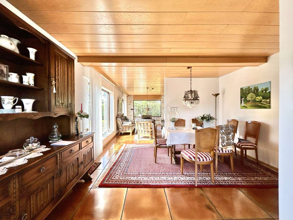 Immobilie in Betzdorf - **Hochwertiges Einfamilienhaus mit Pool in ruhiger Höhenlage von Betzdorf** - Bild 5