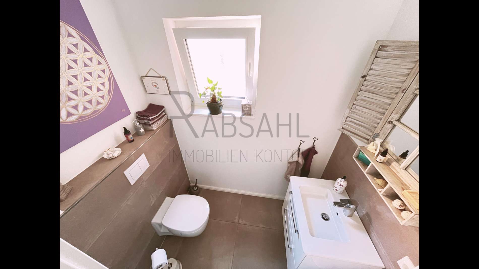 Immobilie in Rhade - Traumhaft restaurierter Pferdehof mit Offenställen, Paddock und Wiese direkt am Haus! - Bild 4