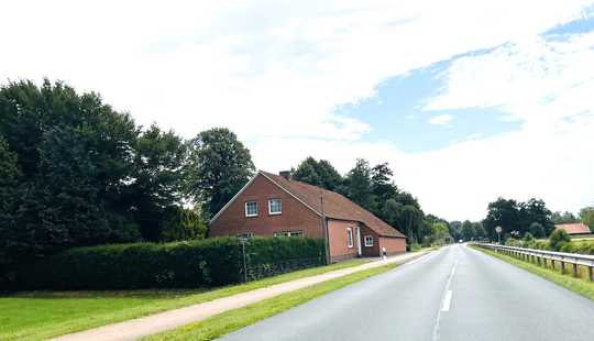 Bild von Landhaus mit anliegendem Weideland, kurzfr. Übernahme möglich