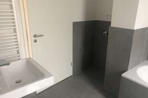 Wohnung mit großem  Balkon  EBK TG-Stellplätze – Augustastraße 12, 65185 Südost, Wiesbaden – Vorschaubild 15
