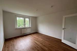 Attraktive 3-Zimmer-Wohnung inkl. EBK | Ideal für Singles und Paare – Dr.-Wilhelm-Külz-Straße 25, 8060 Marienthal Ost, Zwickau – Vorschaubild 2