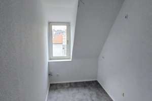 360°-Rundgang - 4-Zimmer-Wohnung in begehrter, zentraler Lage von Wuppertal – Kiefernstr. 5, 42283 Barmen, Wuppertal – Vorschaubild 7