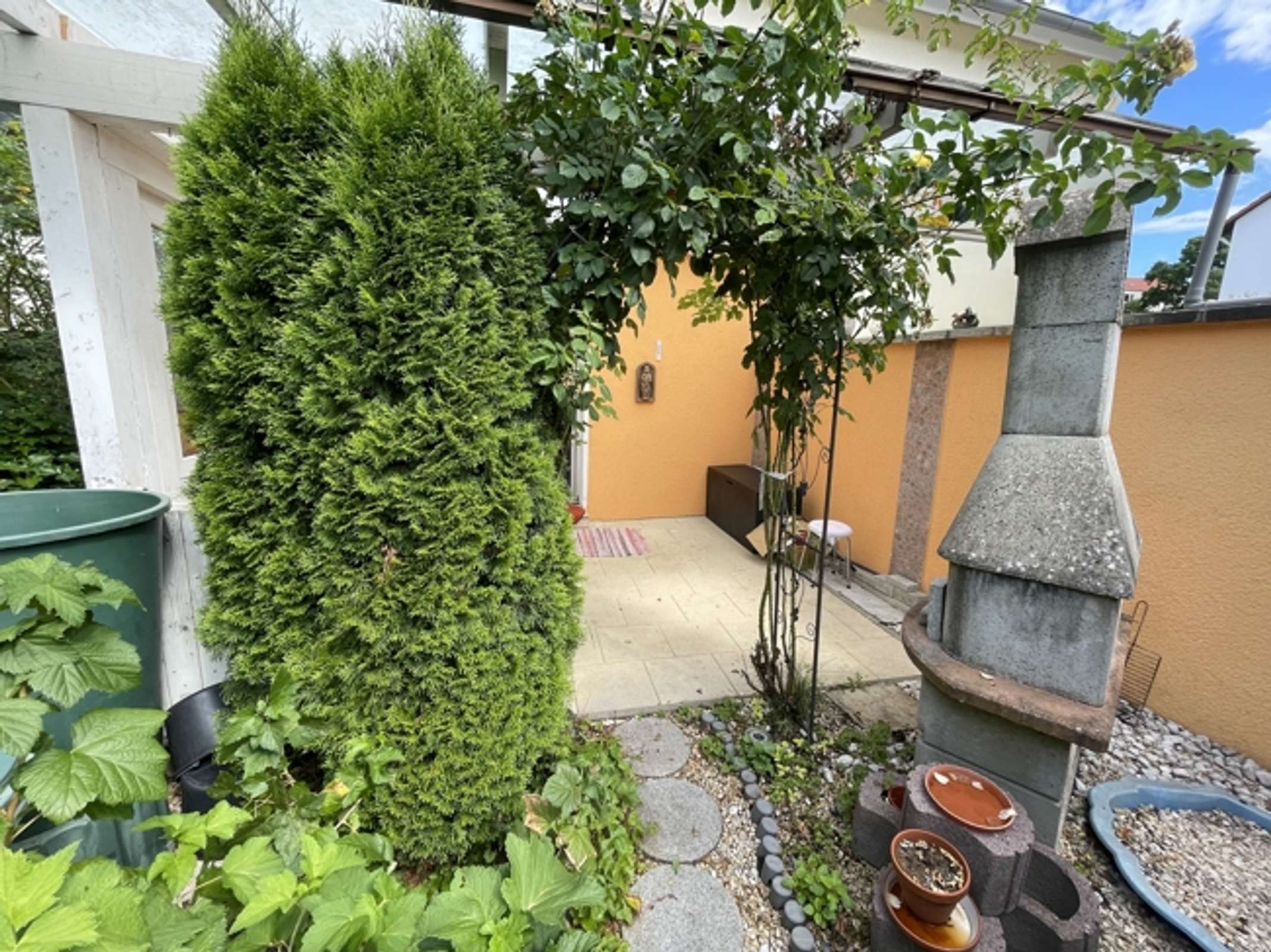 Zur Eigennutzung: 4-Zimmer-Eigentumwohnung mit Terrasse in Halbhöhenlage von Geismar