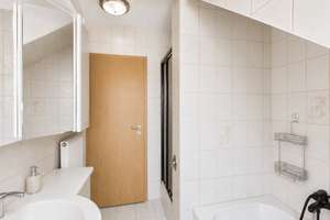 Investieren oder selbst einziehen? Diese 2-Zimmer-Wohnung am Weiherhaus  bietet beides – Die vollständige Adresse der Immobilie erhältst du vom Anbieter., 90455 Kornburg, Worzeldorf, Nürnberg – Vorschaubild 7