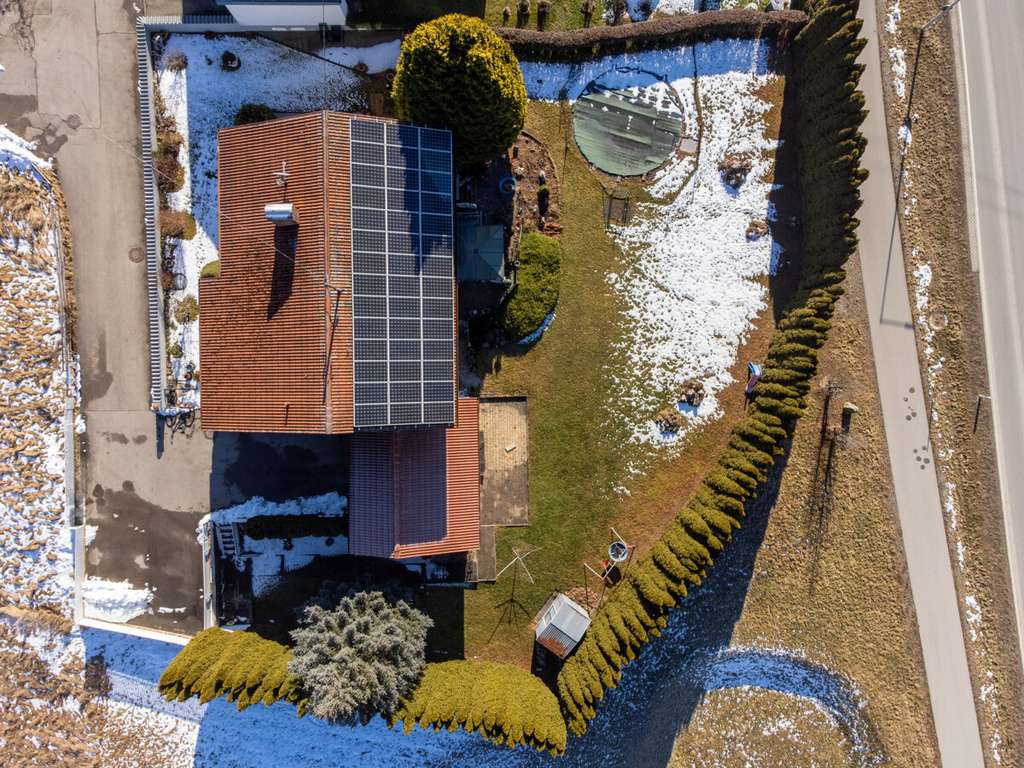 Immobilie in Markt Rettenbach - Großzügiges Zweifamilienhaus mit großem Garten und flexibler Nutzung - Bild 2