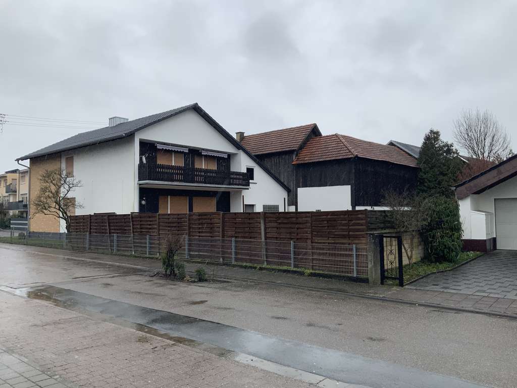 Immobilie in Hagenbach - Geräumiges 7-Zimmer Haus in Hagenbach mit Garten - Bild 2