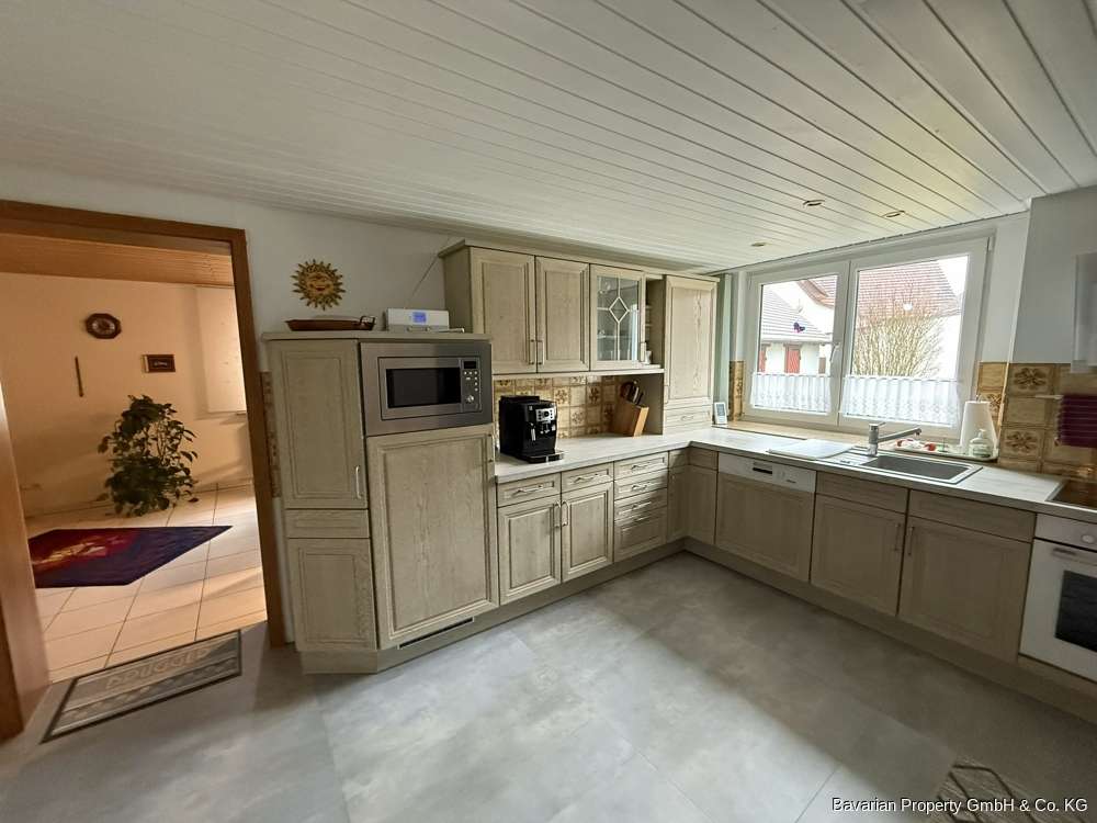 Immobilie in Leibertingen - Gepflegte Hofstelle mit Wohnhaus, Nebengebäuden & 15.035 m² Grund - Bild 3