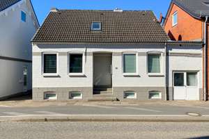 Zwei Häuser mit 12 Wohnungen + Bauland + Ausbaureserve in Eckernförde – Die vollständige Adresse der Immobilie erhältst du vom Anbieter., 24340 Eckernförde – Vorschaubild 4