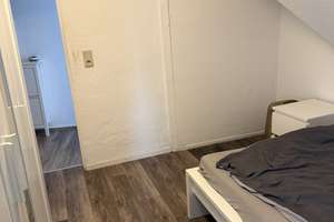 Helle Dachgeschoss-Wohnung in Deutz (Möbelablöse möglich) - Bitte Text lesen! – Constantinstr. 88, 50679 Deutz, Köln – Vorschaubild 6
