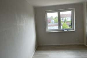 Attraktive Doppelhaushälfte mit sechs Zimmern und Einbauküche in Büttelborn-Worfelden – Neustraße 15a, 64572 Büttelborn – Vorschaubild 11
