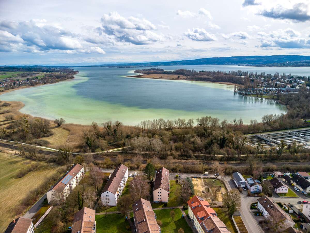 Raum für Ihre Wohnideen: Helle 3,5-Zimmer-Wohnung mit Balkon und Garage!, Konstanz Kreis – Bild 1