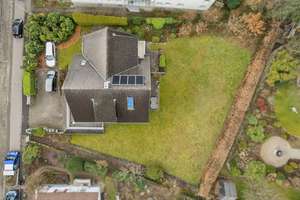 Grundsolides Mehrfamilienhaus in Oberkirch: 4 Wohneinheiten, großer Garten, 3 Balkone, 2 Garagen – Die vollständige Adresse der Immobilie erhältst du vom Anbieter., 77704 Oberkirch – Vorschaubild 3