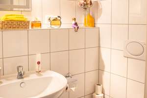 Moderne Maisonette-Wohnung mit Garten in Düsseldorf-Unterbach – Die vollständige Adresse der Immobilie erhältst du vom Anbieter., 40627 Unterbach, Düsseldorf – Vorschaubild 9