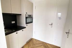 Kompakt, ruhig, gut angebunden - voll möblierte 1-Zimmer Wohnung mit Fussbodenheizung – Florian-Geyer-Straße 111, 12489 Adlershof, Berlin – Vorschaubild 2