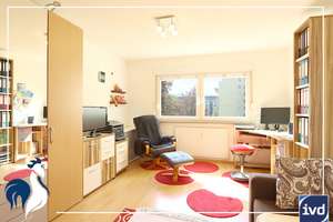 Familienzeit beginnt hier: 3,5-Zi.-Wohnung mit EBK, Westbalkon, Aufzug & Stellplatz in S-Giebel!