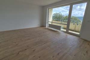 Traumhafter Weitblick und modernisierte 2-Zimmerwohnung dazu. – Greifswalder Str. 3, 42109 Uellendahl-Katernberg, Wuppertal – Vorschaubild 3